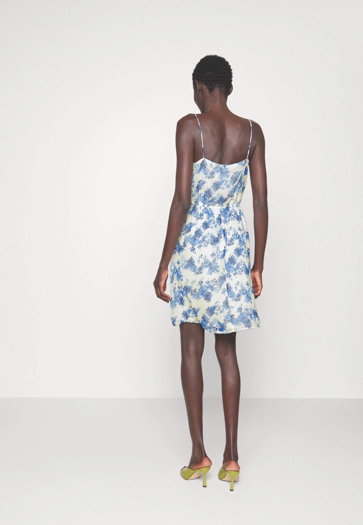 Vero Moda Tall Vmsmilla Singlet Short Dress - Robe De Jour - Dazzling Blue/Julia – Image 3