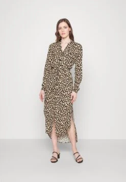 Vero Moda Tall Robe De Jour - Irish Cream Aop/Dina