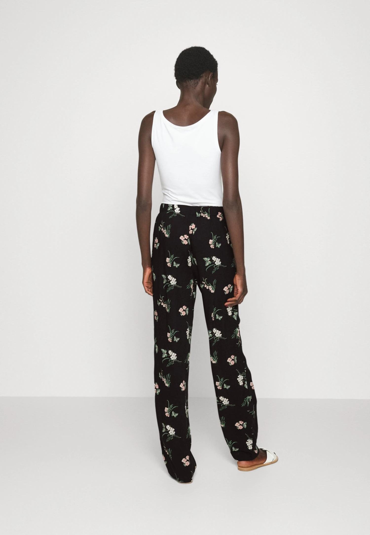 Vero Moda Tall Vmeasy Wide Pants - Pantalon Classique - Black – Image 3