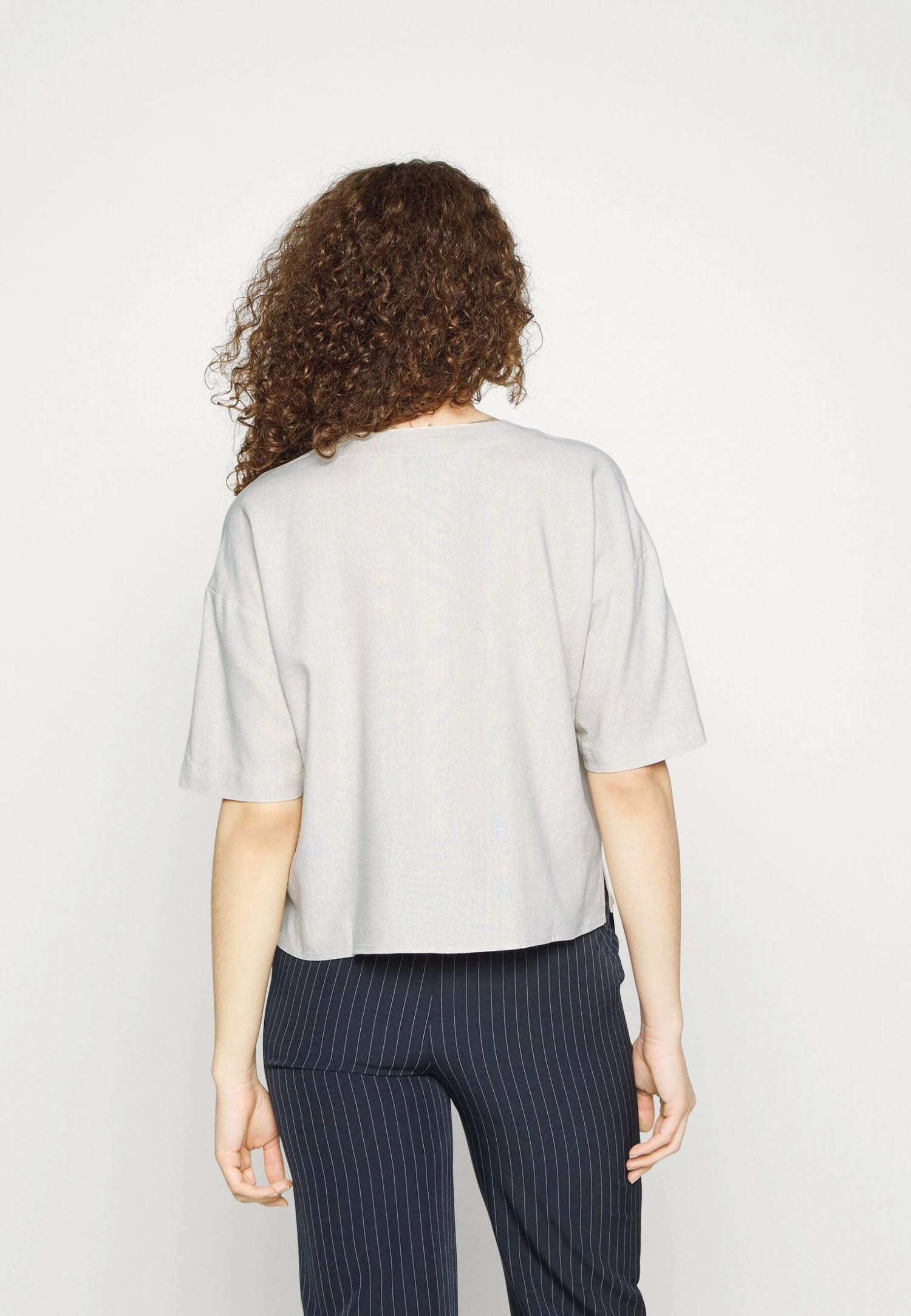 Vero Moda Tall Vmjesmilo - Blouse - Silver Lining – Image 3