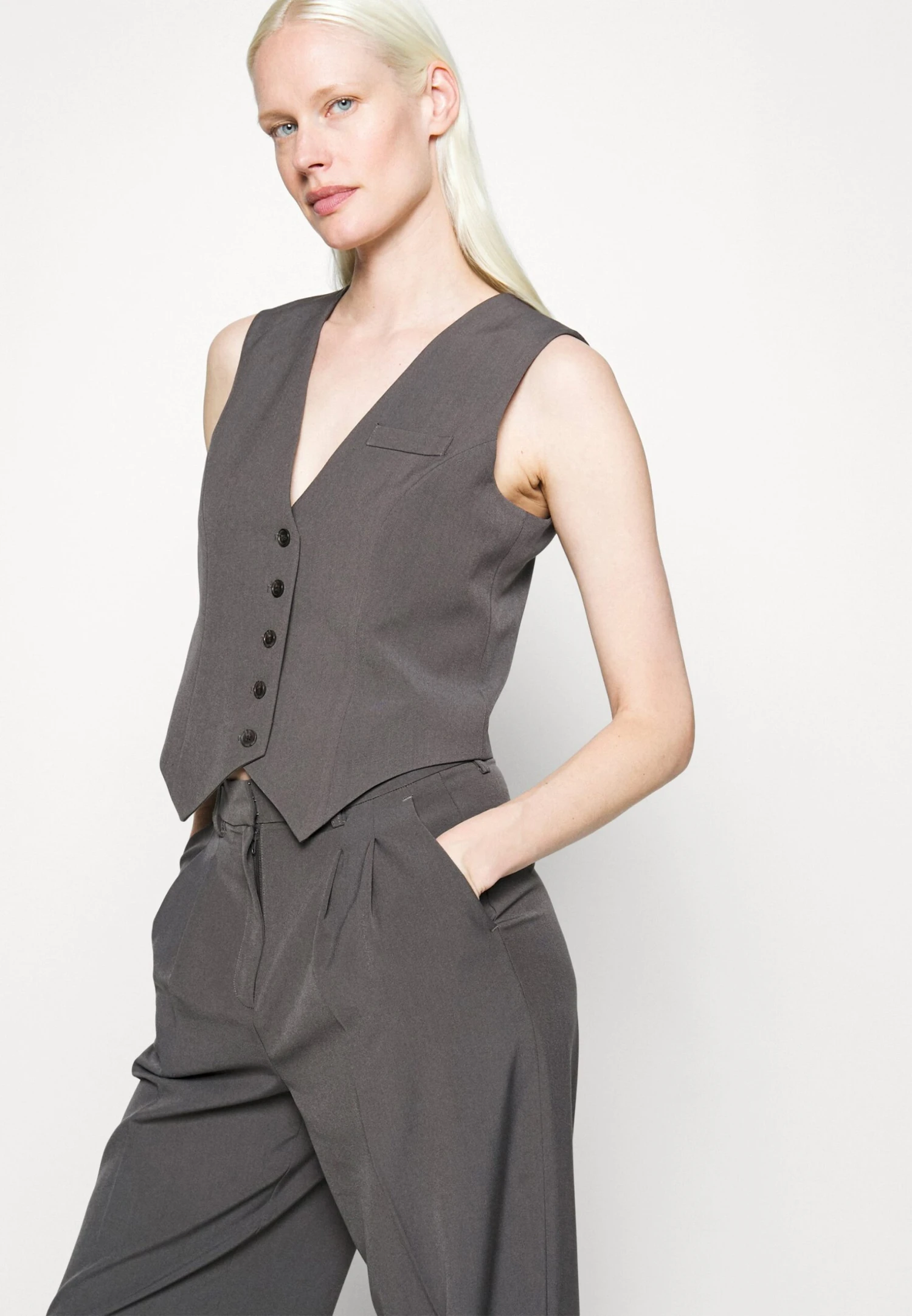 Vero Moda Tall Vmtroian Tailored Vest - Veste Sans Manches - Grey – Image 5