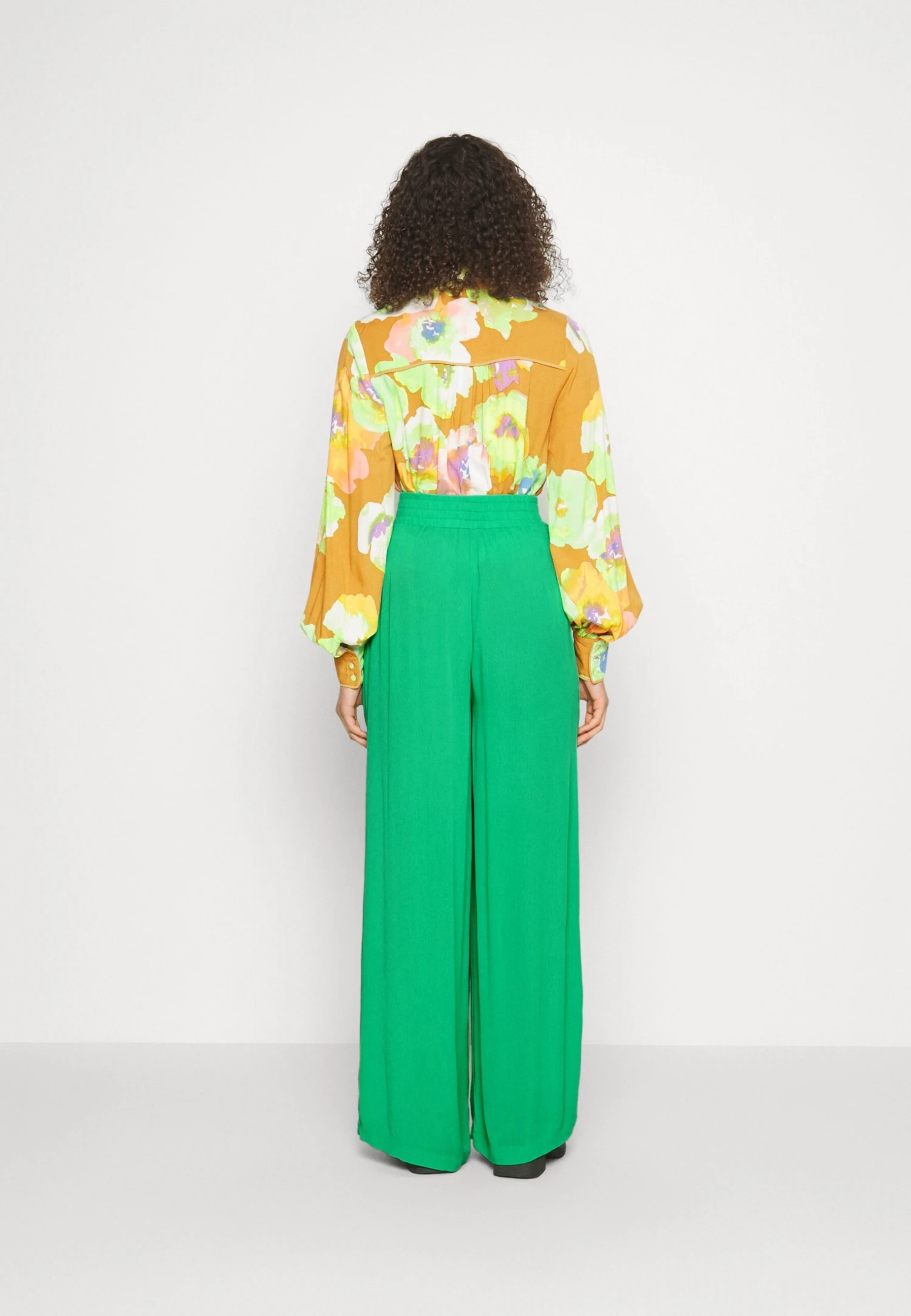 Vero Moda Tall Vmmenny Wide Pants - Pantalon Classique - Bright Green – Image 3