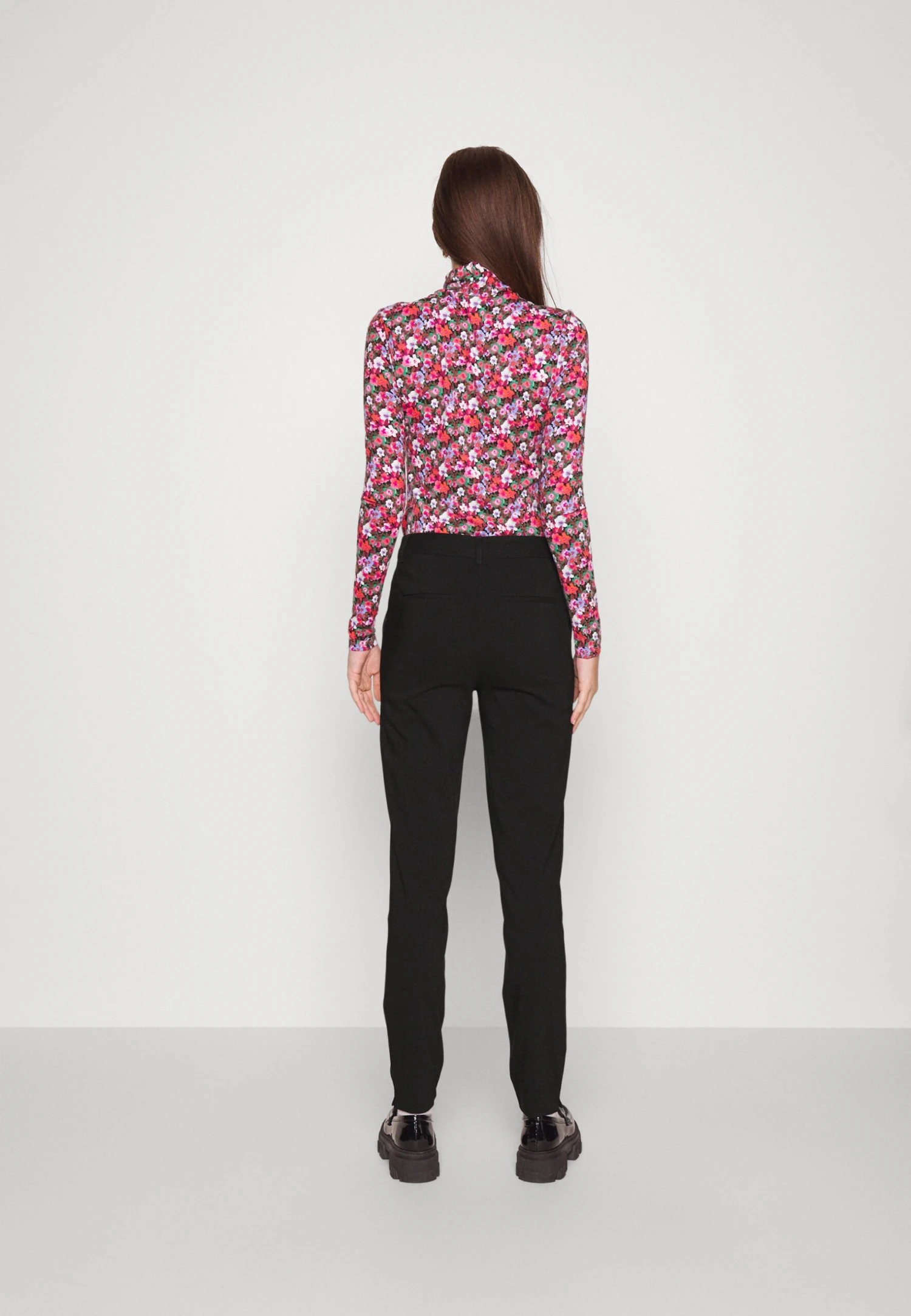 Vero Moda Tall Vmmille - Chino - Black – Image 3