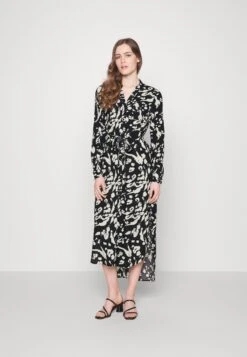 Vero Moda Tall Robe De Jour - Black Aop/Cila