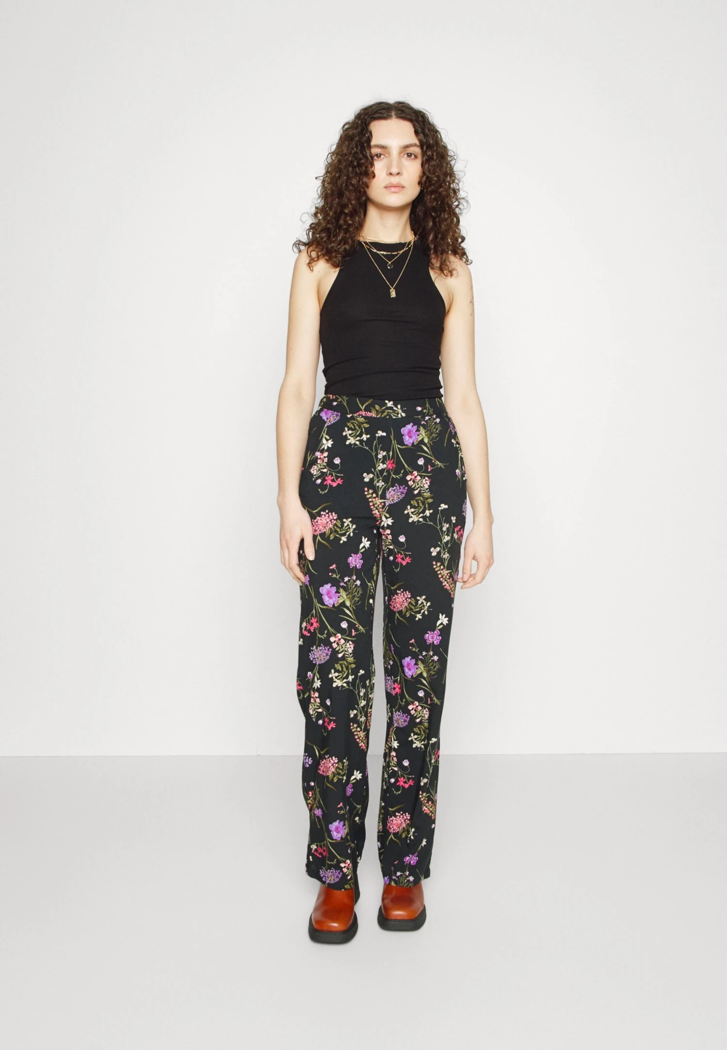 Vero Moda Tall Vmeasy Wide Pants - Pantalon Classique - Black/Mille – Image 2