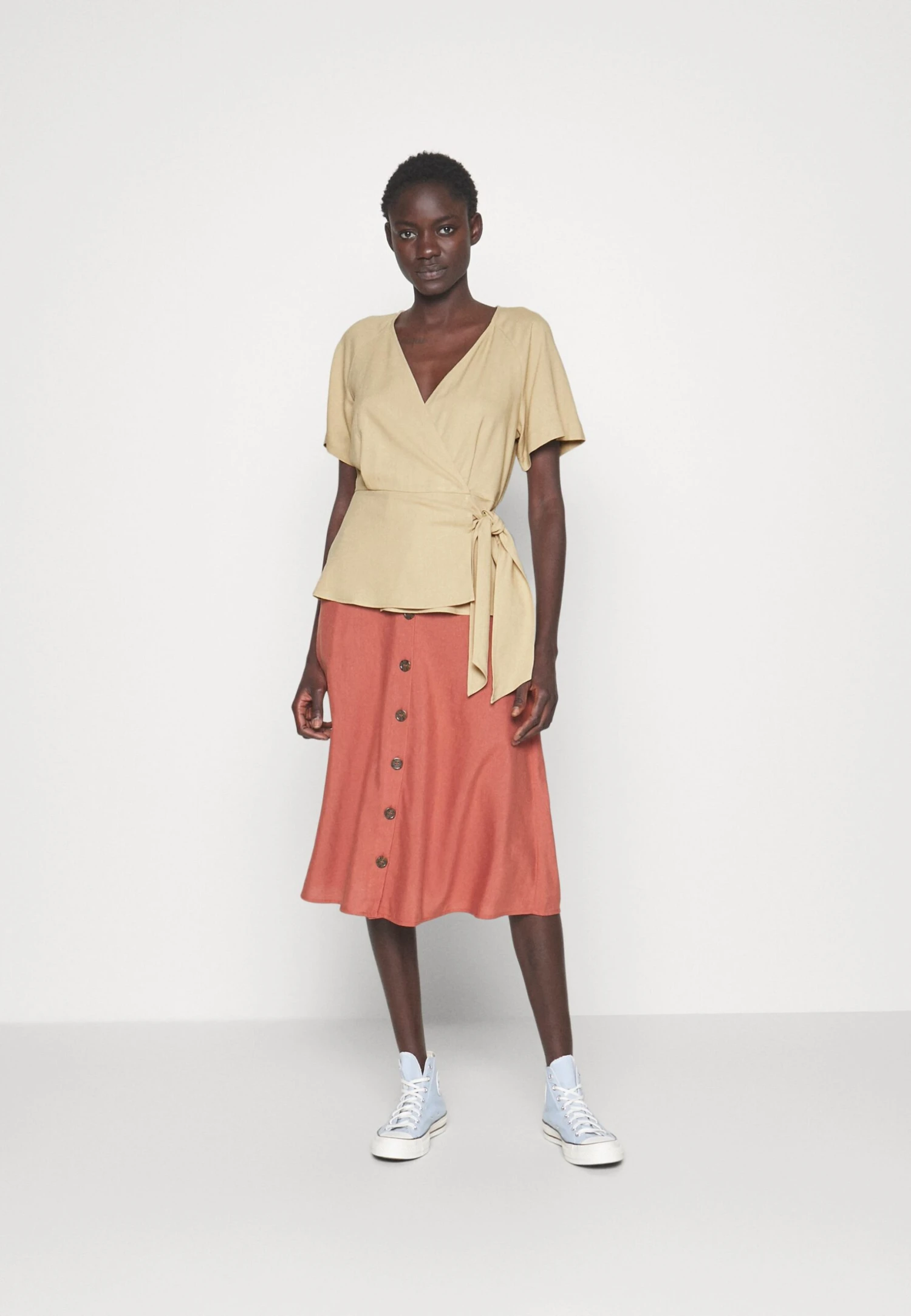 Vero Moda Tall Vmmymilo Wide Wrap - Blouse - Irish Cream – Image 2