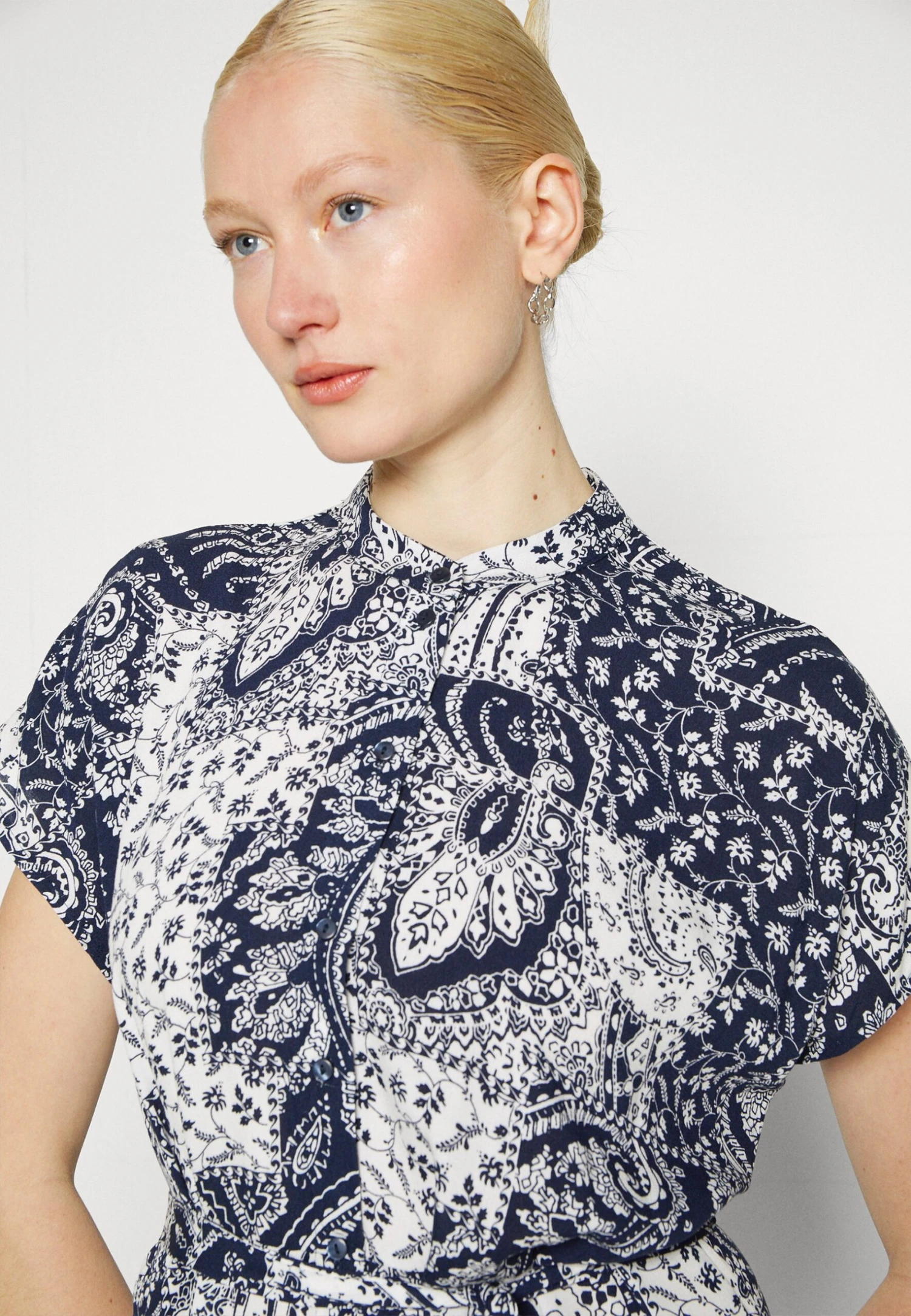 Vero Moda Tall Vmebba Calf Shirt Dress - Robe De Jour - Navy Blazer/Ebba – Image 5