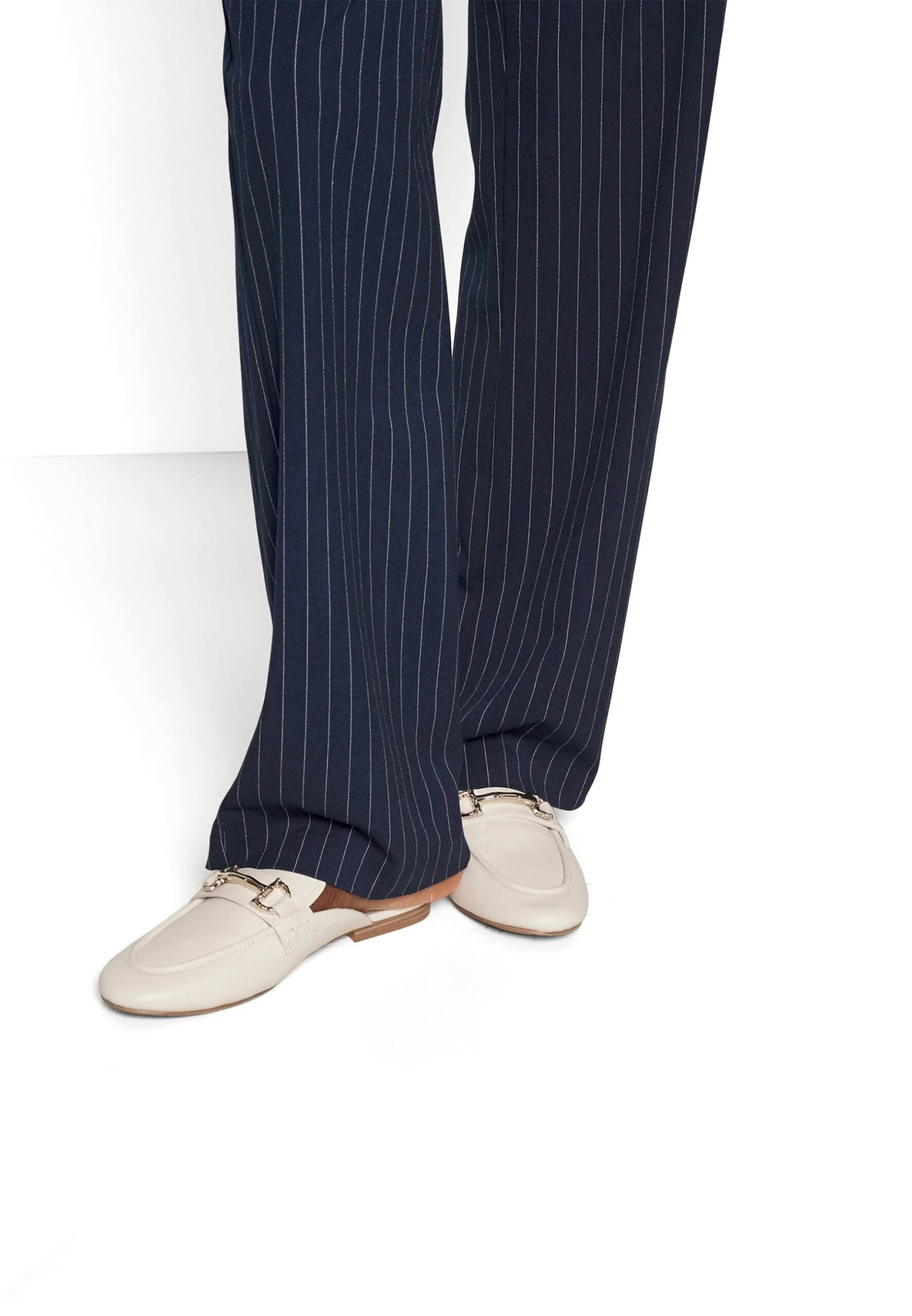 Vero Moda Tall Vmcookielis Wide Pinstripe Pant - Pantalon Classique - Navy Blazer/Birch – Image 5