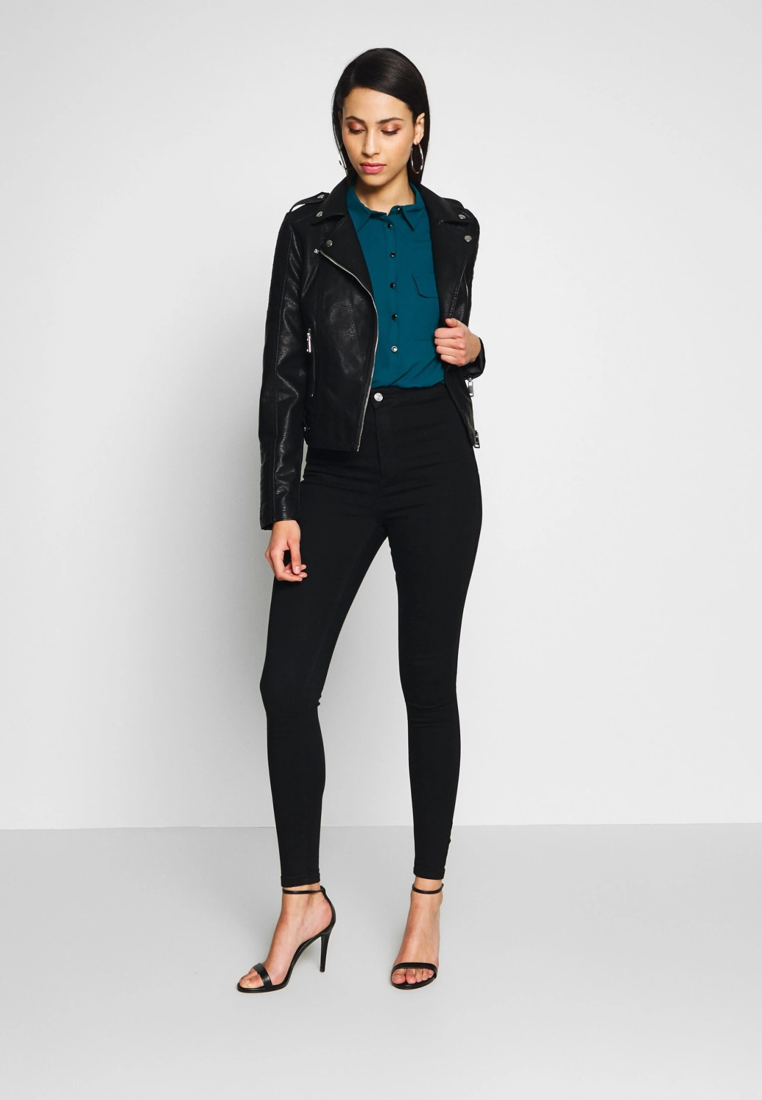 Vero Moda Tall Short Jacket - Veste En Similicuir - Black – Image 2