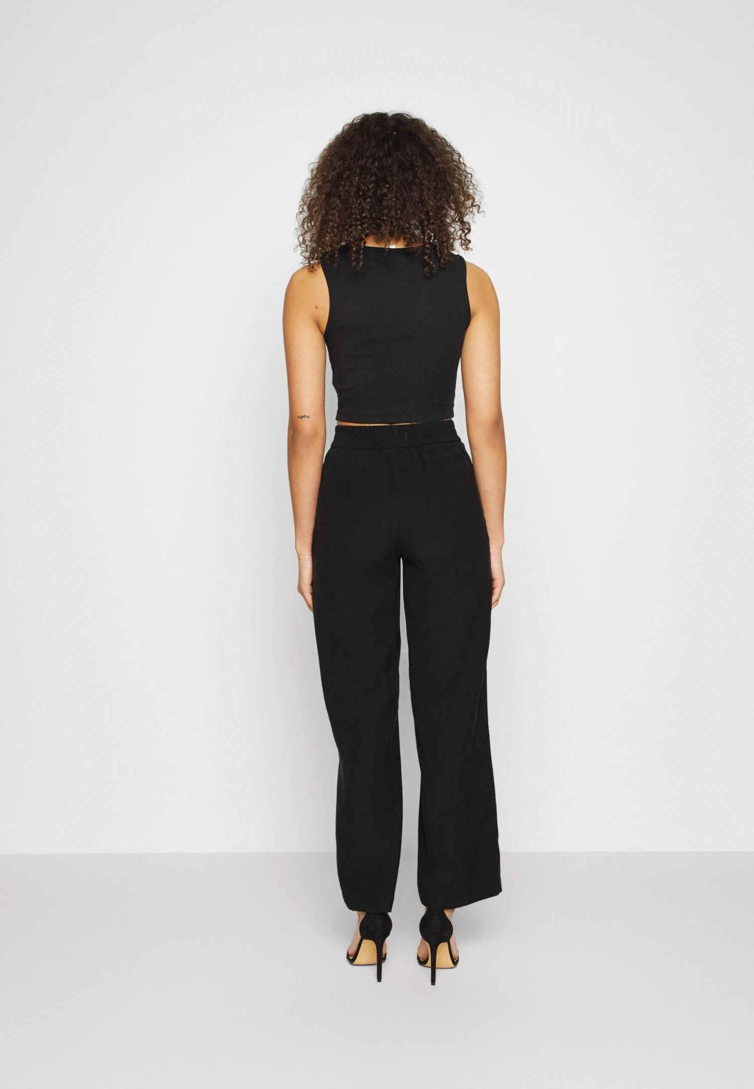 Vero Moda Tall Vmcarmen Wide Pull On Pant Tall - Pantalon Classique - Black – Image 3