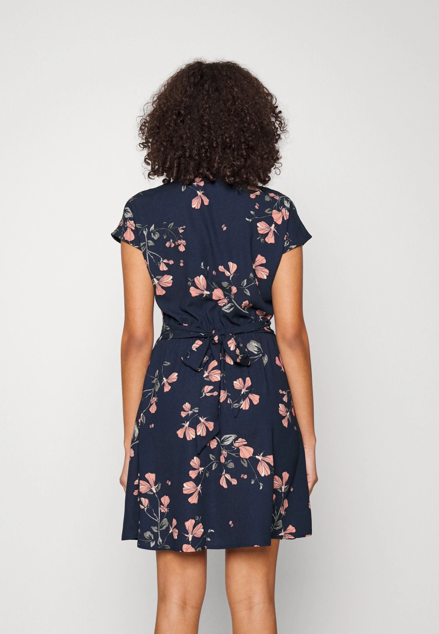 Vero Moda Tall Vmnewhallie S/S Short Dress Exp Tll - Robe De Jour - Night Sky – Image 3