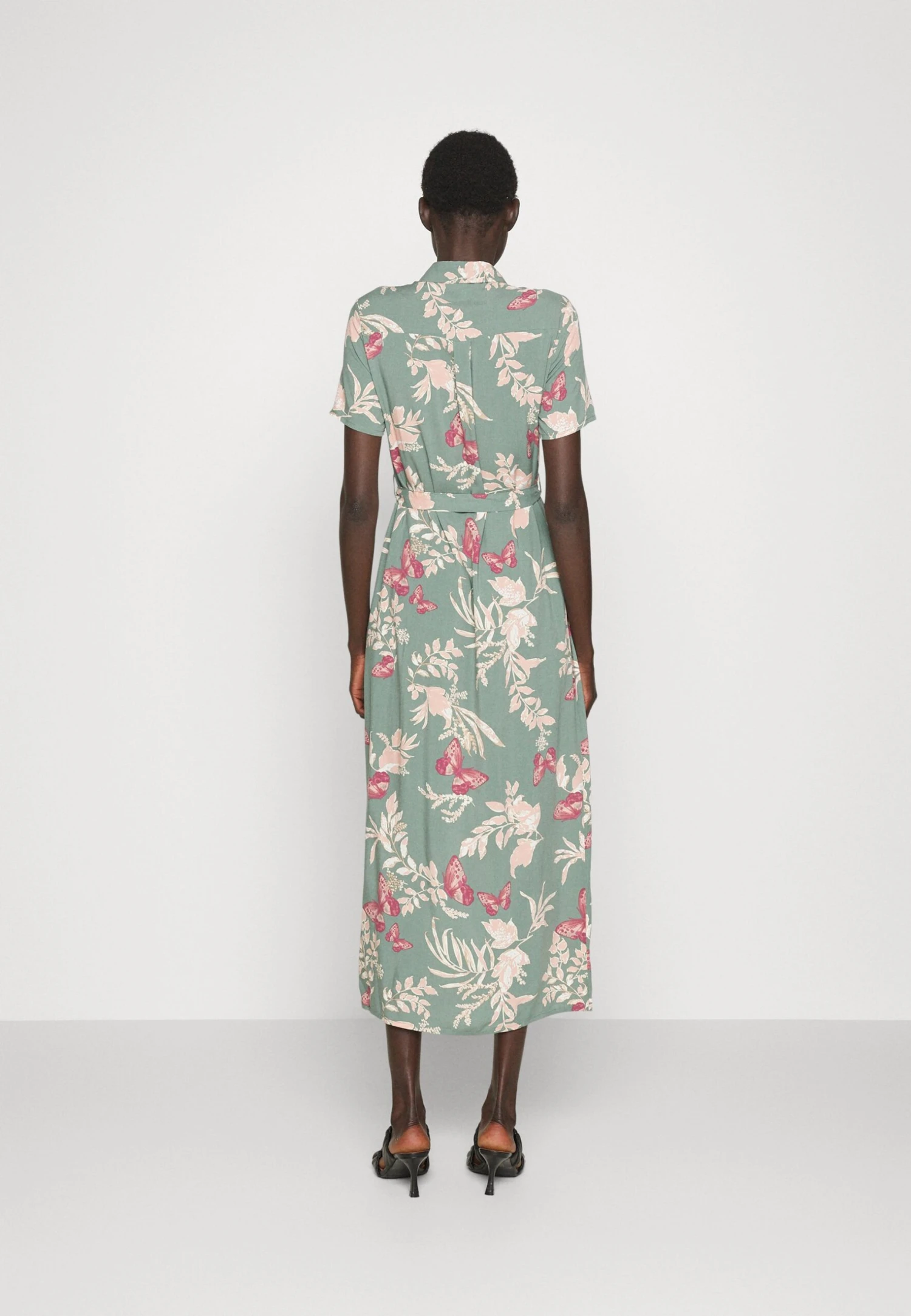 Vero Moda Tall Tie Short Dress - Robe De Jour - Laurel Wreath/Lily – Image 3