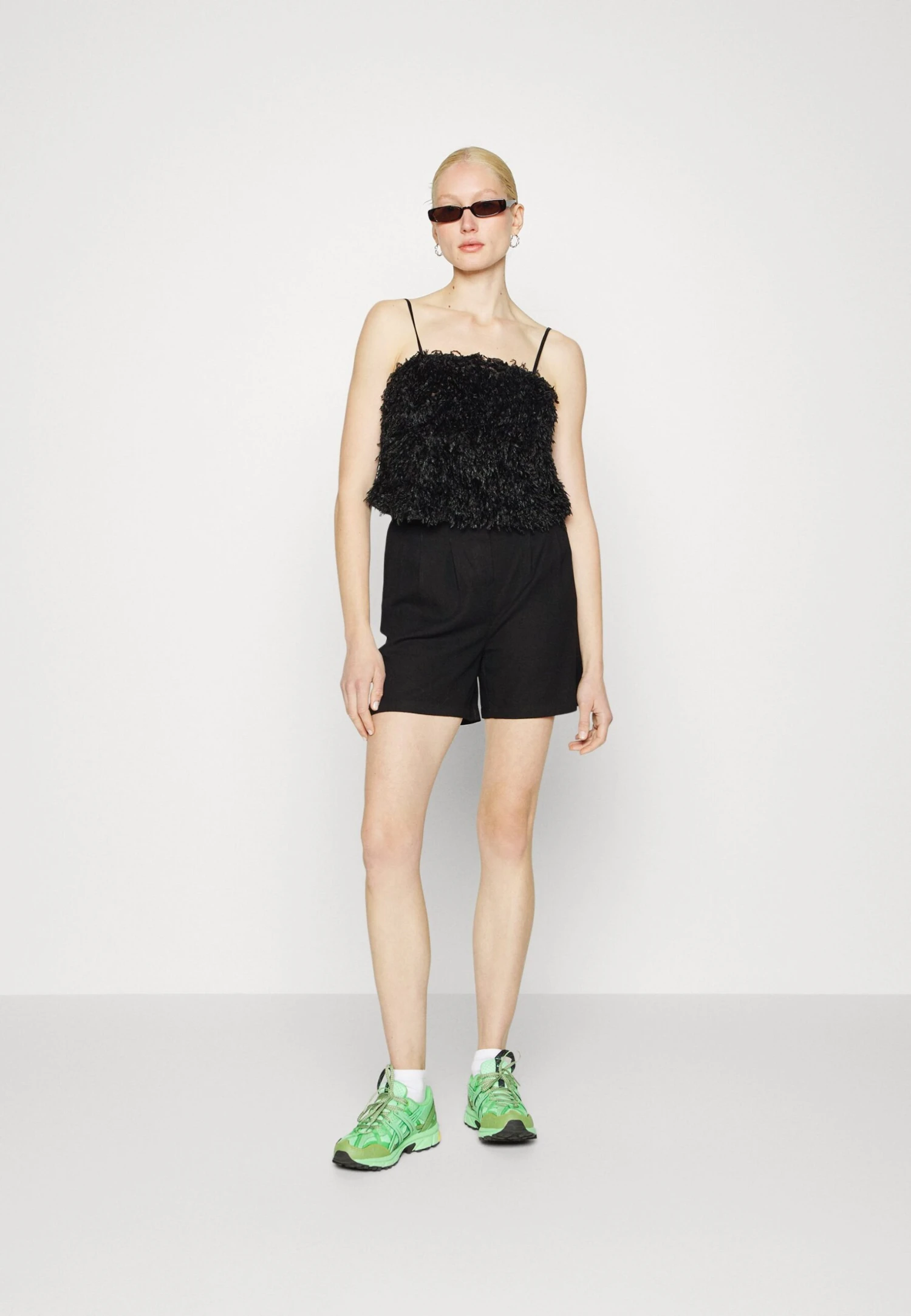 Vero Moda Tall Vmjesmilo - Short - Black – Image 2