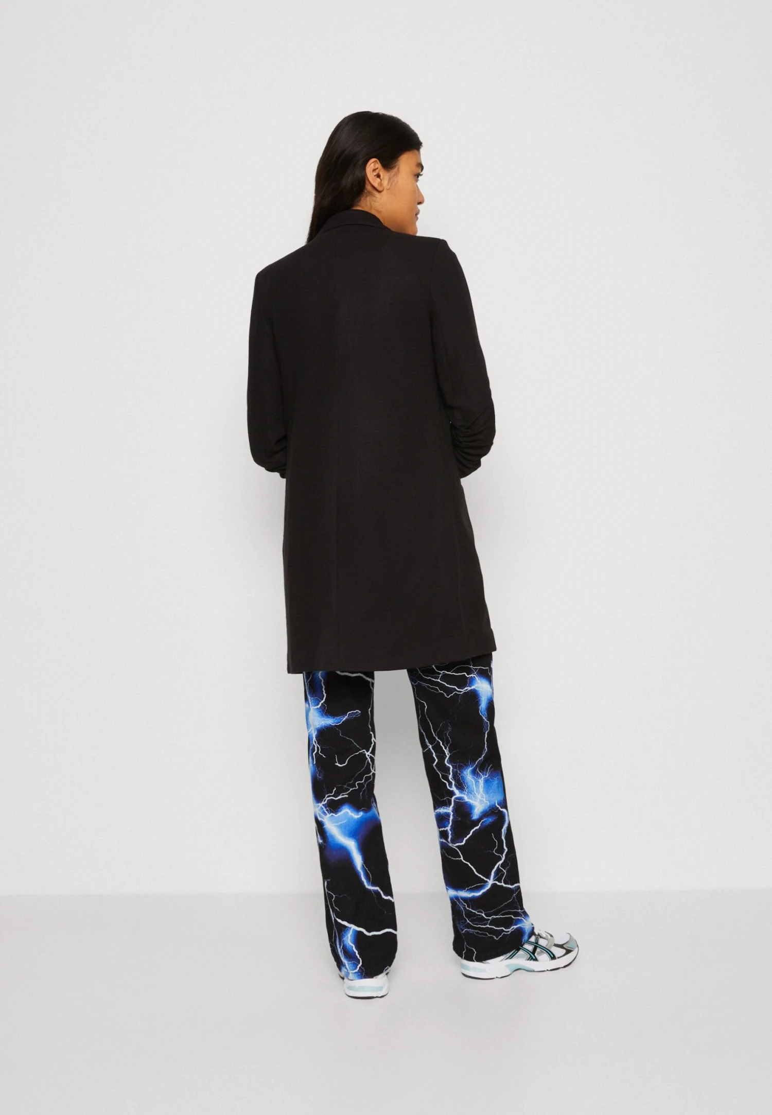 Vero Moda Tall Vmrica Long - Blazer - Black – Image 3