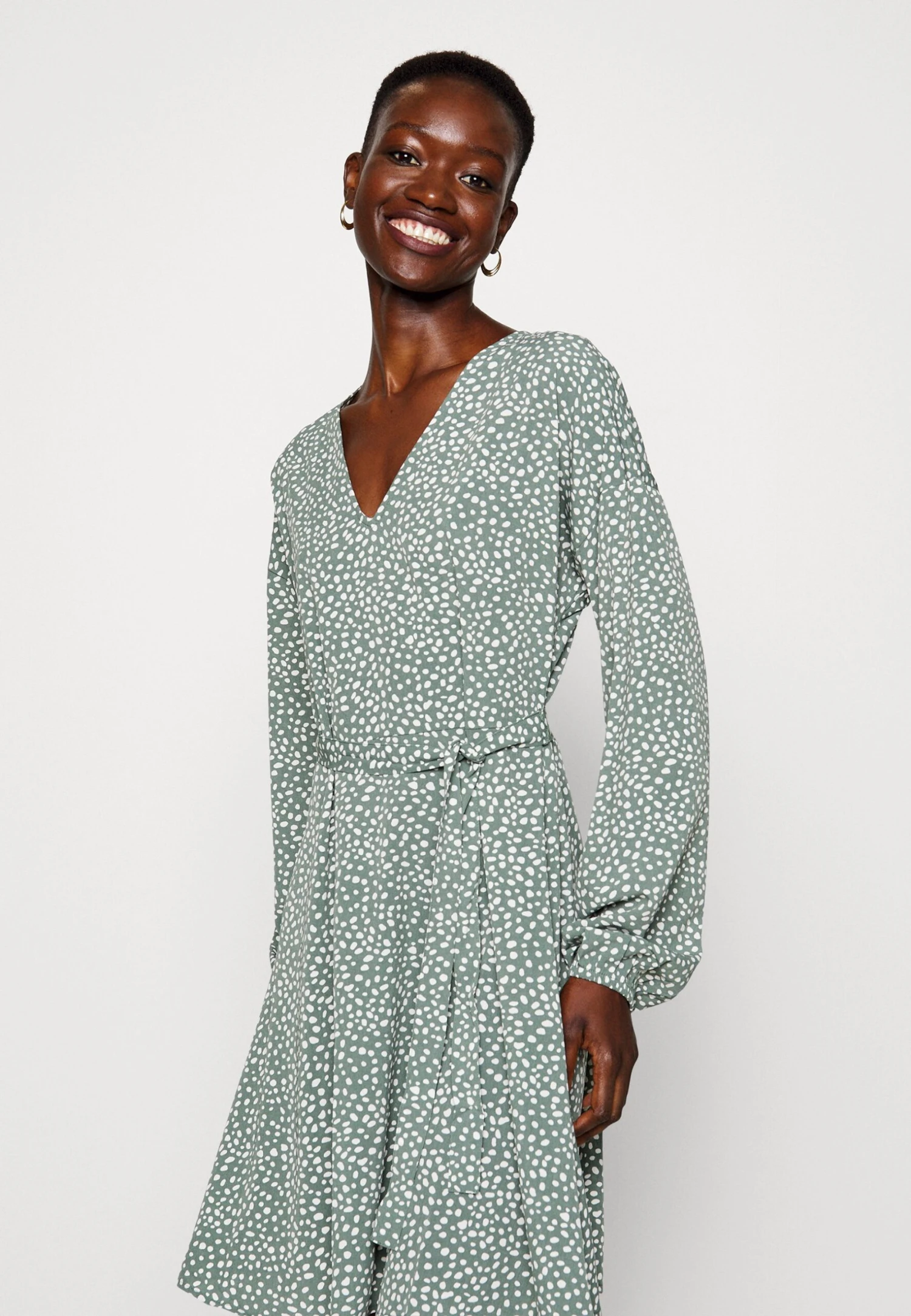 Vero Moda Tall Vmnaja Short Dress - Robe De Jour - Dark Forest – Image 4