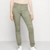 Vero Moda Tall Vmivy Ankle Pants - Pantalon Cargo - Ivy Green