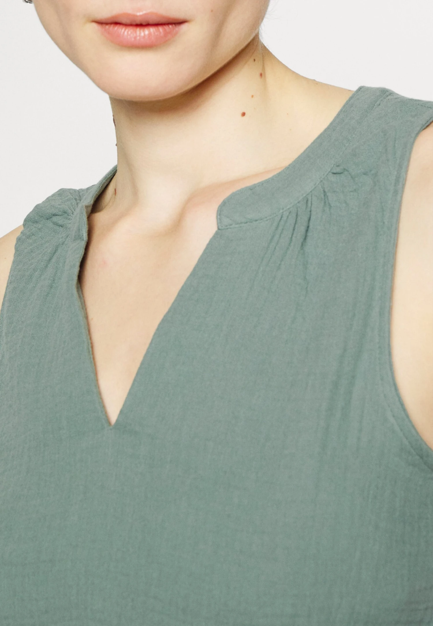 Vero Moda Tall Vmnatali Nia - Débardeur - Laurel Wreath – Image 4