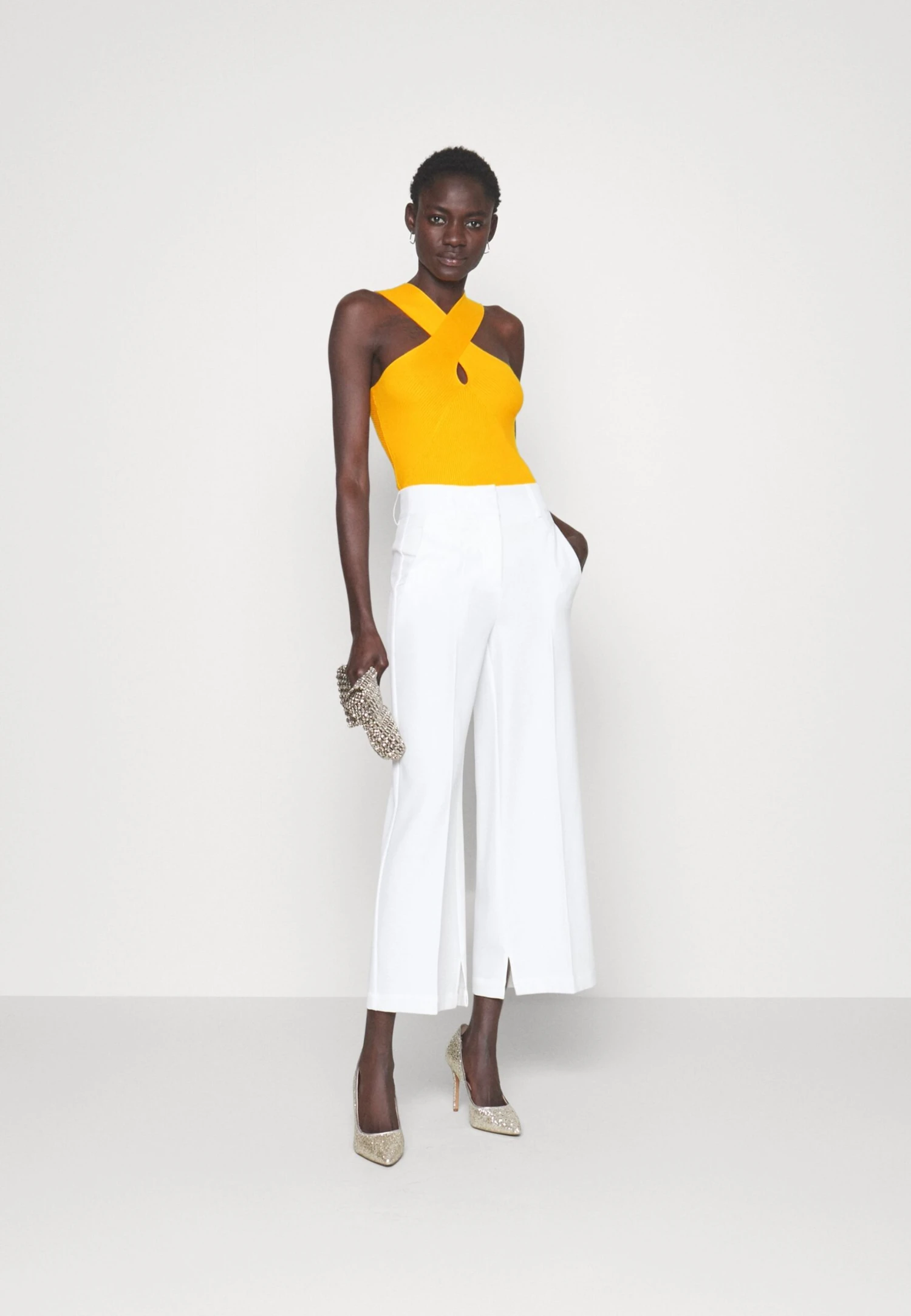 Vero Moda Tall Vmgloriarib Cross Over Strap - Débardeur - Radiant Yellow – Image 2