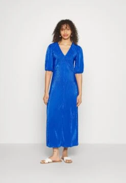 Vero Moda Tall Calf Dress - Robe De Jour - Skydiver