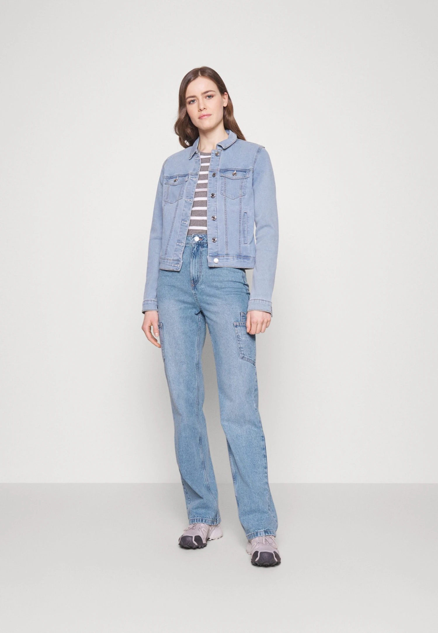 Vero Moda Tall Vmkithy - Jean Boyfriend - Medium Blue Denim – Image 2