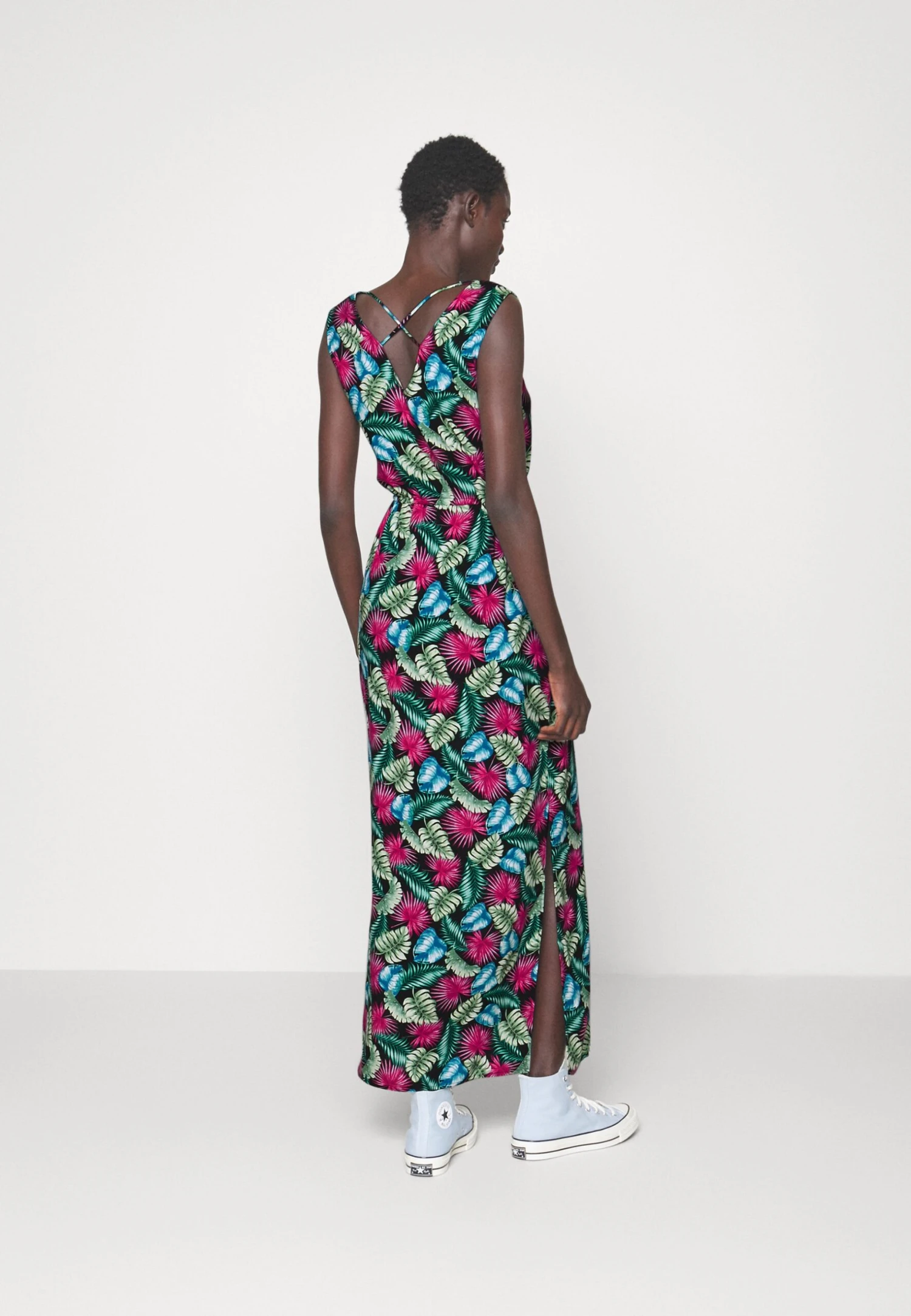 Vero Moda Tall Vmeasy Tank Dress - Robe Longue - Pink Yarrow/Palm – Image 3