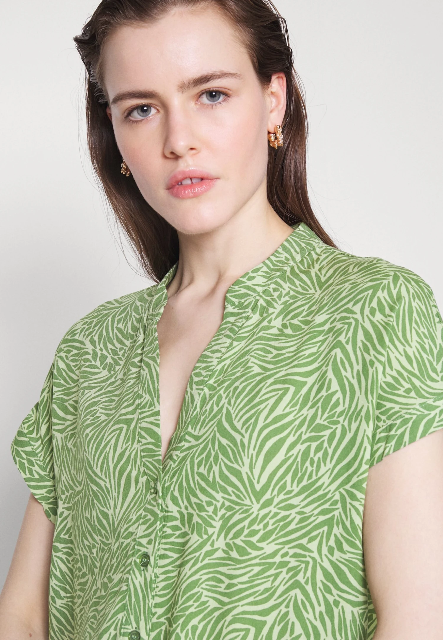 Vero Moda Tall Blouse - Reseda/Sara – Image 5