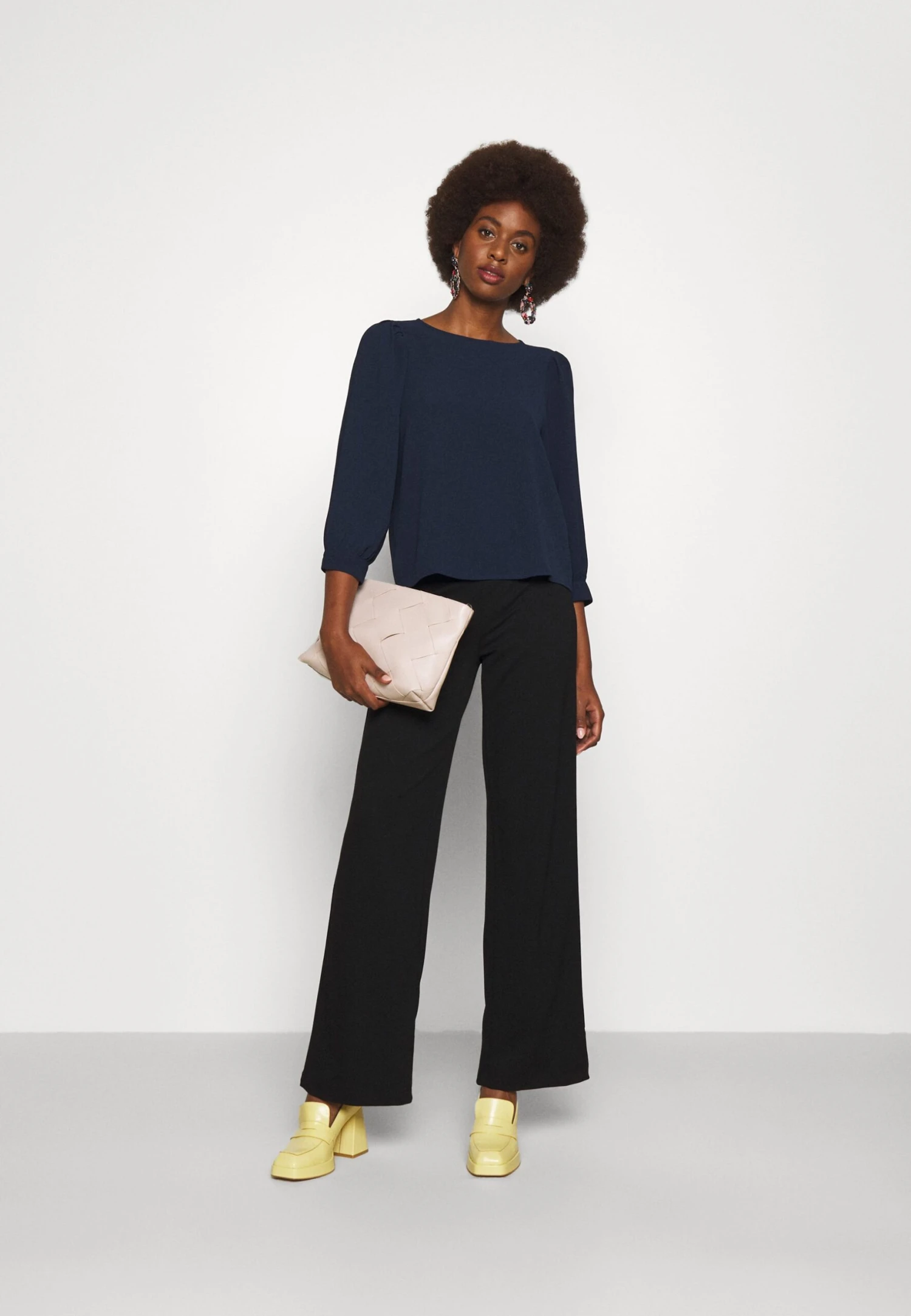 Vero Moda Tall Vmsaga Puff - Blouse - Navy – Image 2