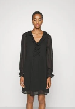 Vero Moda Tall Vmnola V Neck Short Dress - Robe De Jour - Black